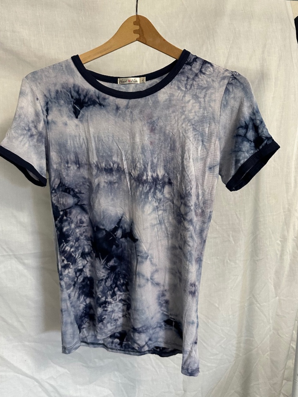 Heart Hips Tie-Dye Short Sleeve Tee – Size Small – Blue & White Fitted T-Shirt
